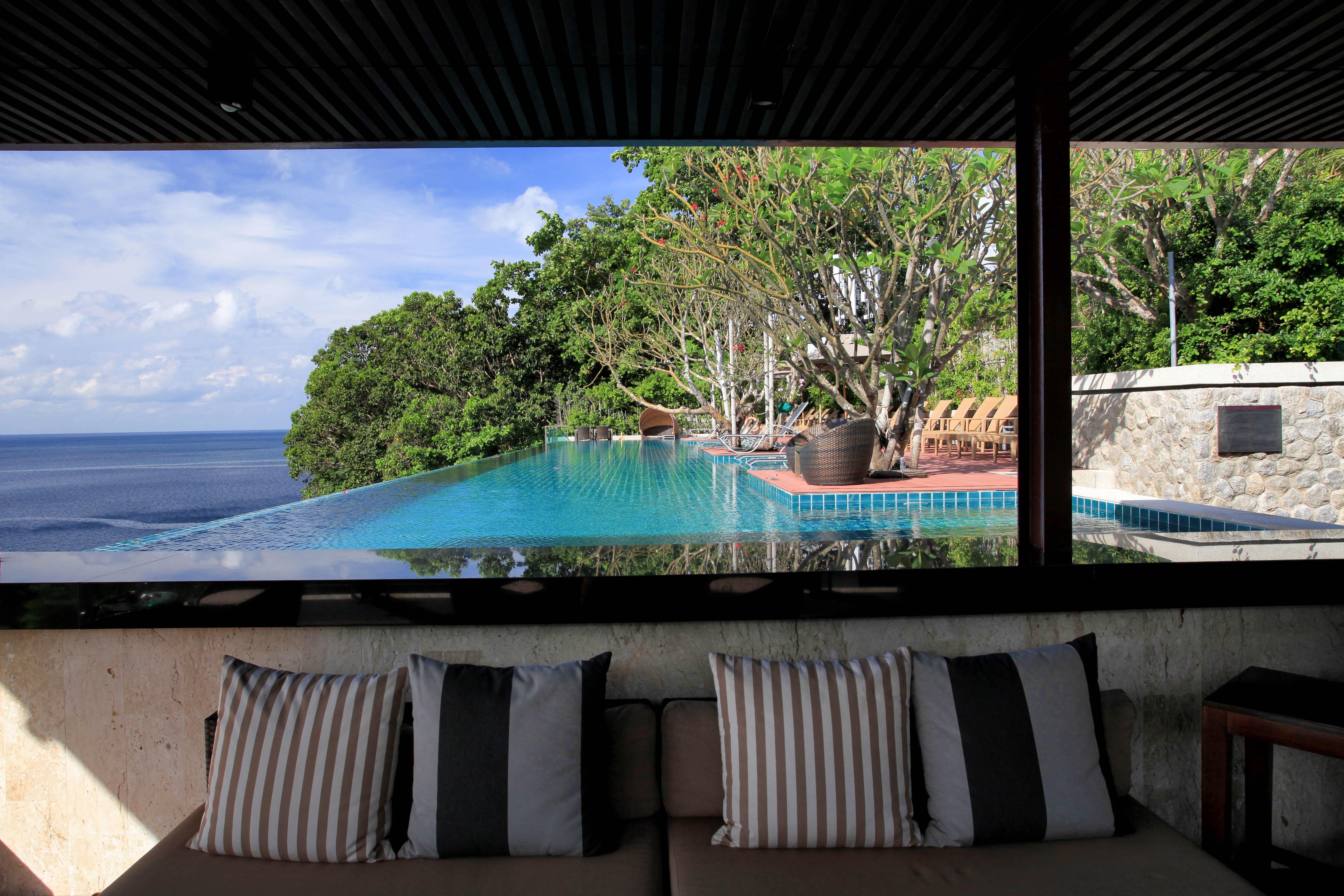 Zenmaya Oceanfront Phuket, Trademark Collection By Wyndham Patong Kültér fotó The pool at the resort