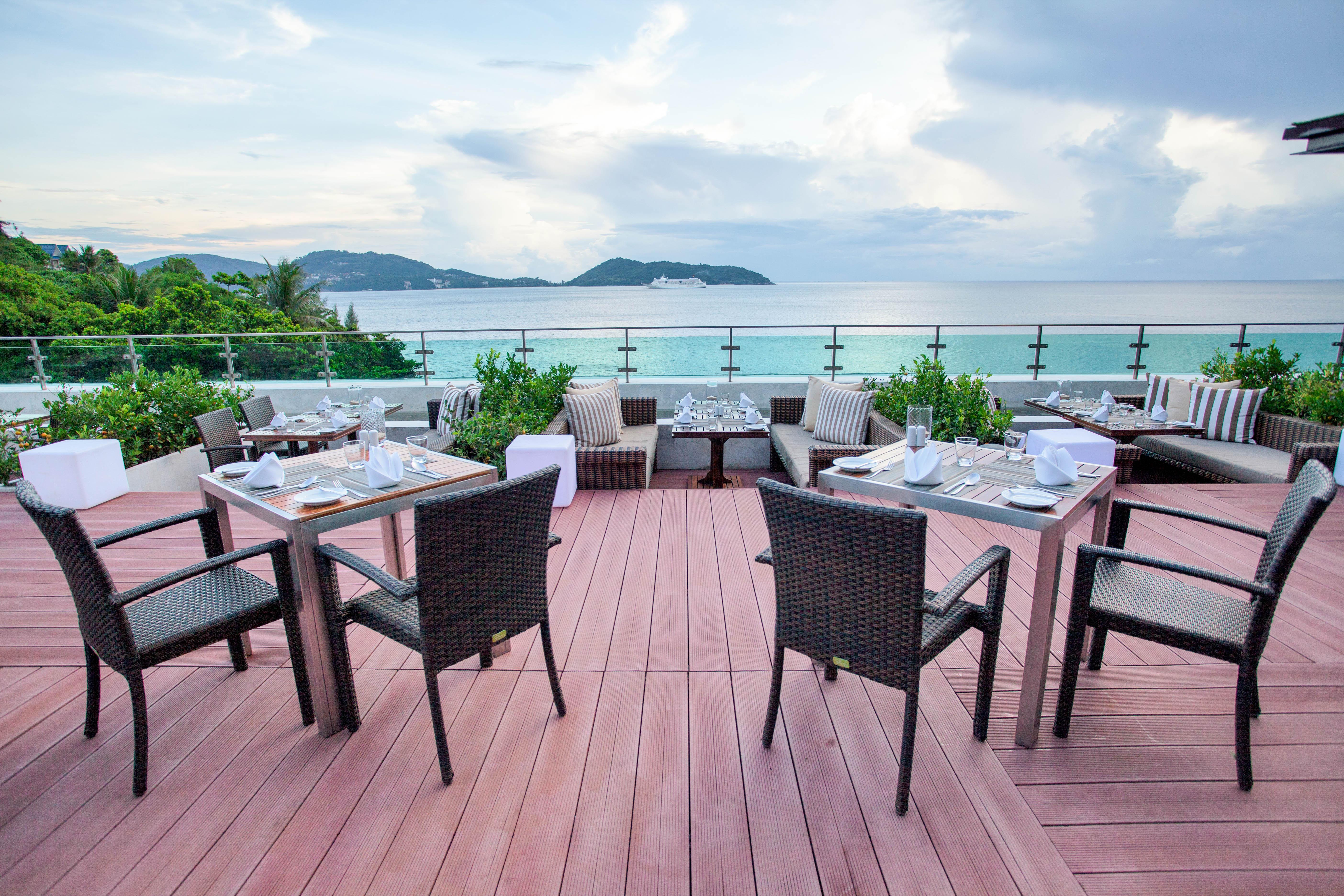 Zenmaya Oceanfront Phuket, Trademark Collection By Wyndham Patong Kültér fotó The Deck