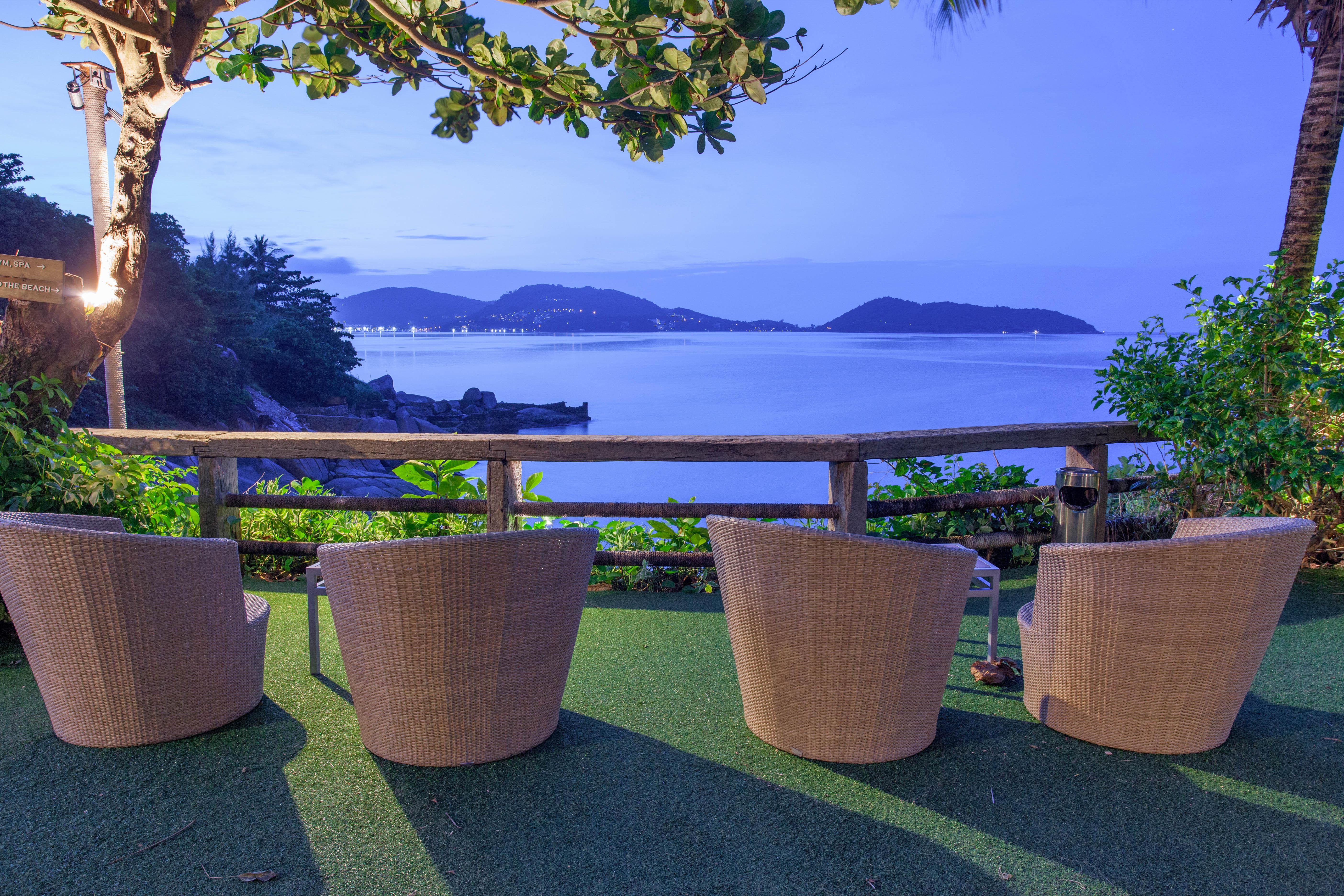 Zenmaya Oceanfront Phuket, Trademark Collection By Wyndham Patong Kültér fotó View of the Gulf of Thailand from the resort
