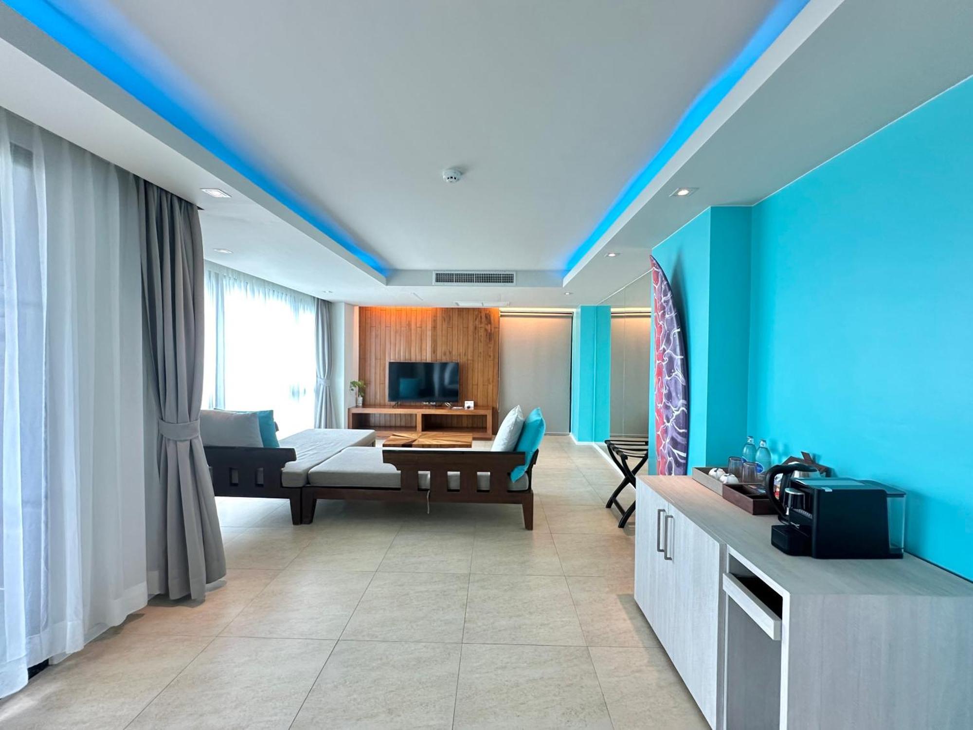 Zenmaya Oceanfront Phuket, Trademark Collection By Wyndham Patong Kültér fotó Suite at the hotel