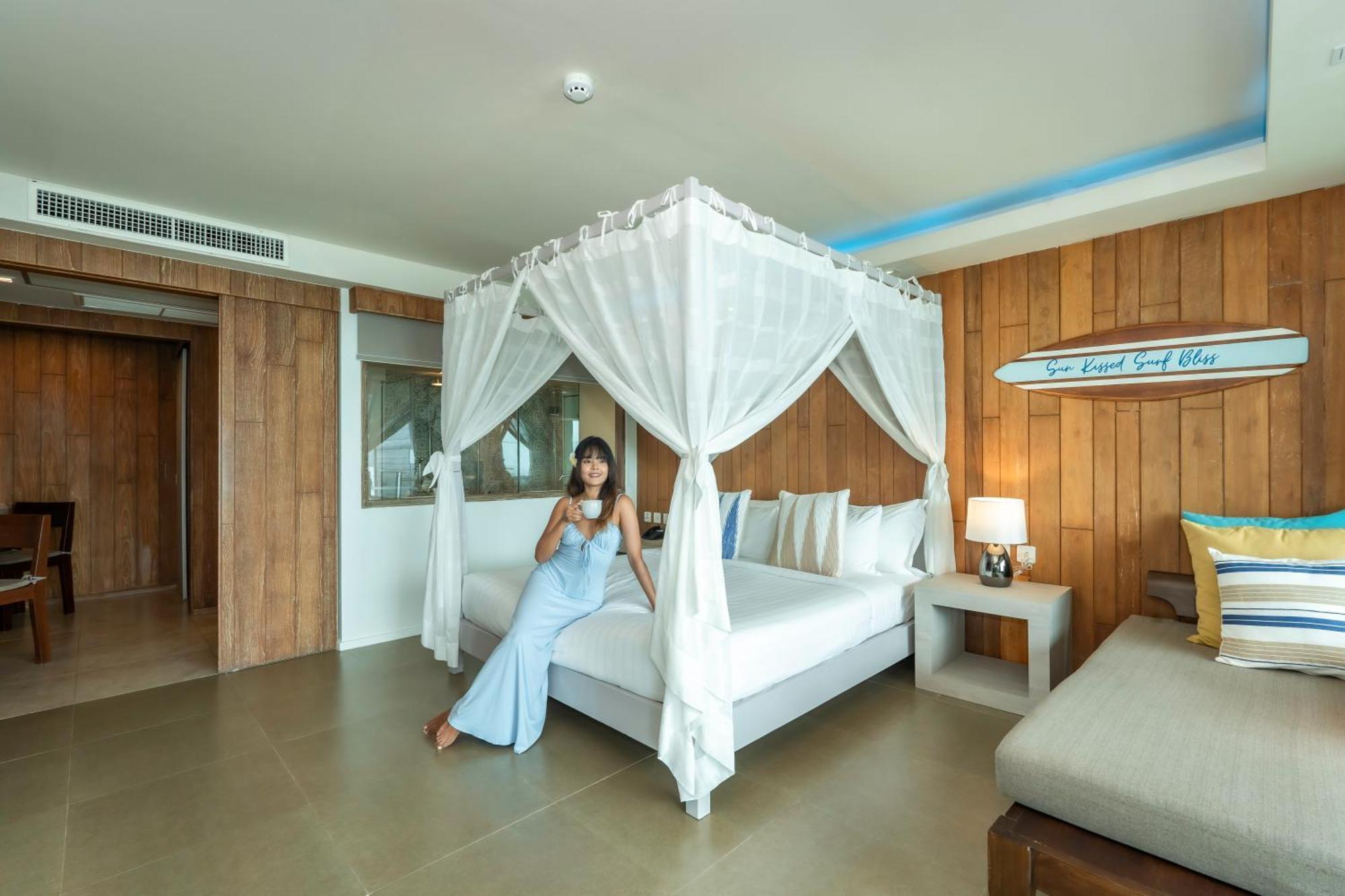Zenmaya Oceanfront Phuket, Trademark Collection By Wyndham Patong Kültér fotó A guest at the hotel