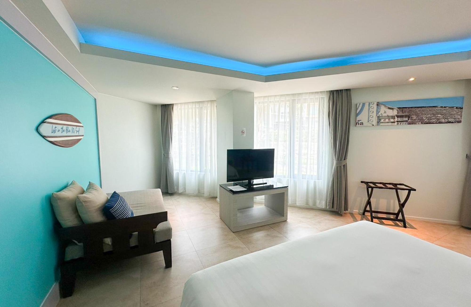 Zenmaya Oceanfront Phuket, Trademark Collection By Wyndham Patong Kültér fotó Deluxe Room