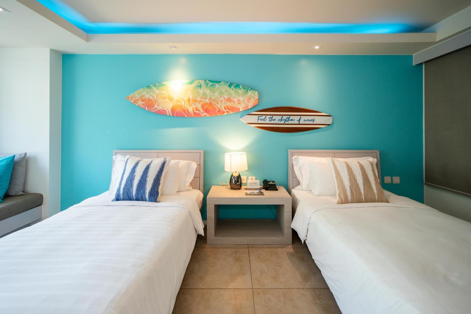 Zenmaya Oceanfront Phuket, Trademark Collection By Wyndham Patong Kültér fotó Deluxe Ocean View Room